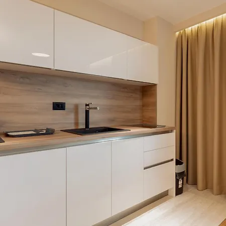 Horizont Aparthotel 4*